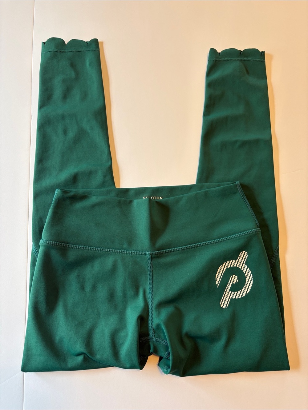 Peloton Emerald Green
Scalloped Leggings